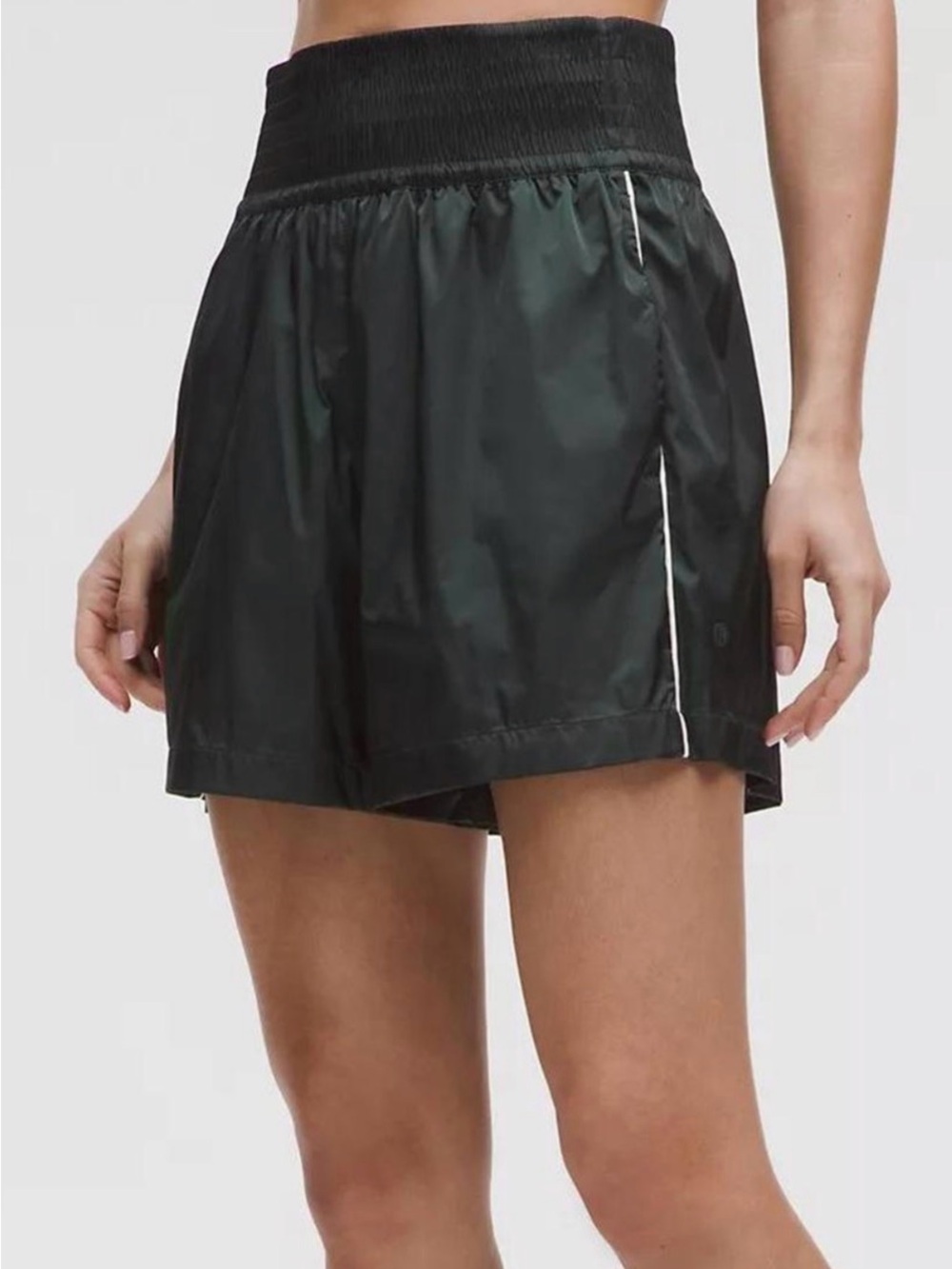 Lululemon Stretch Satin Short - Like New - SMALL